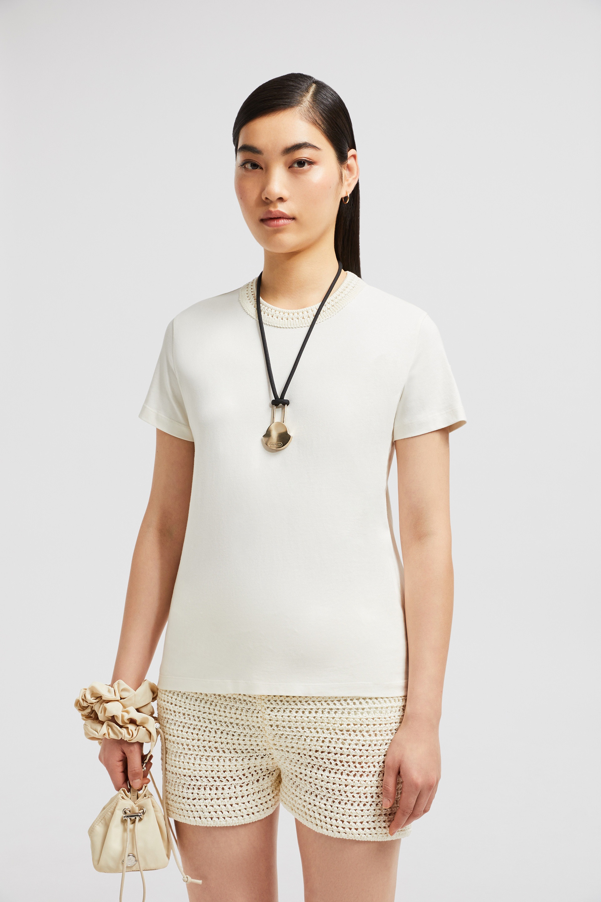 【MONCLER】CROCHET T-SHIRT Moncler Crochet Accent Cotton T-Shirt | REVERSIBLE