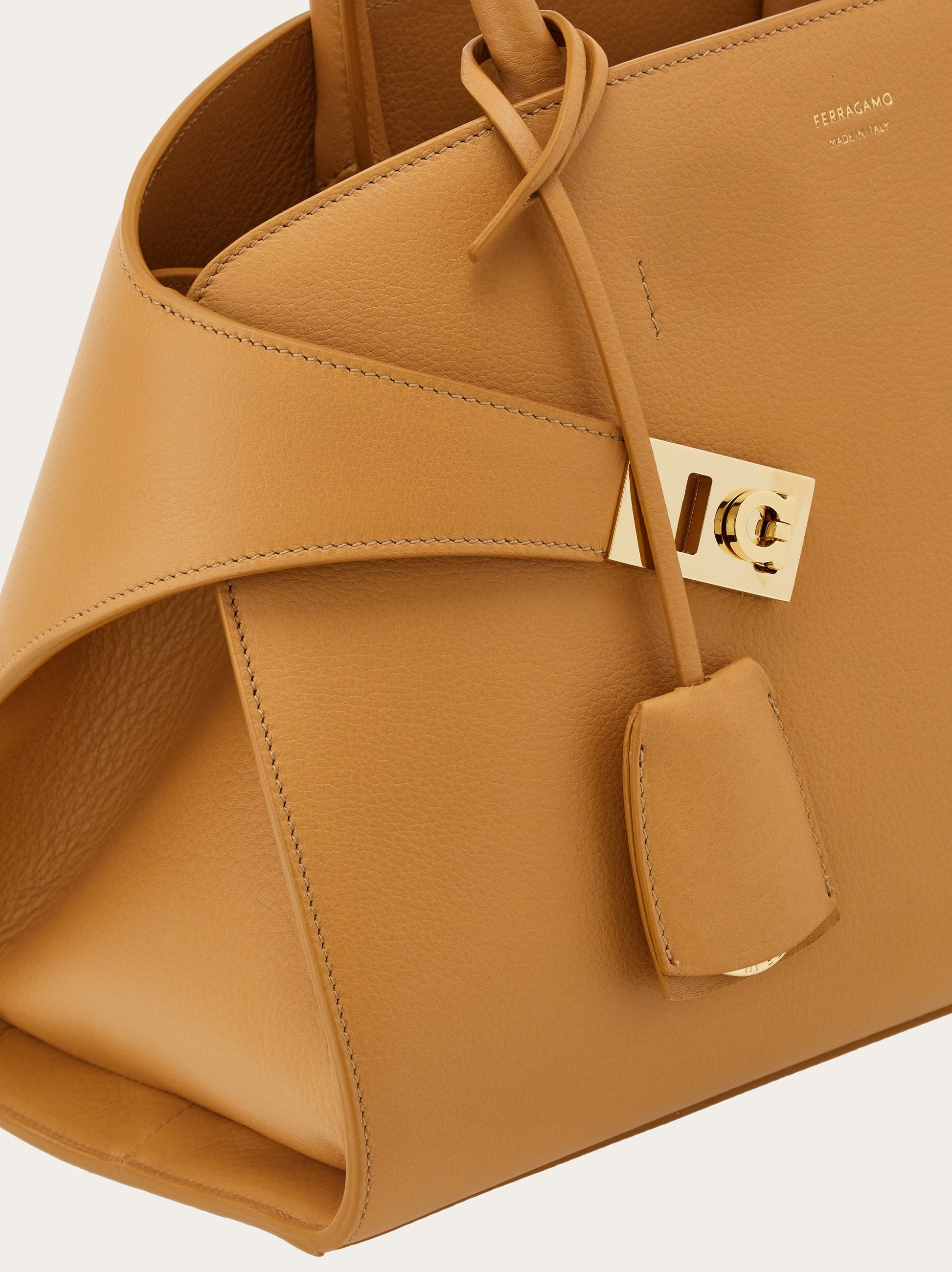 Hug handbag (S) - 8