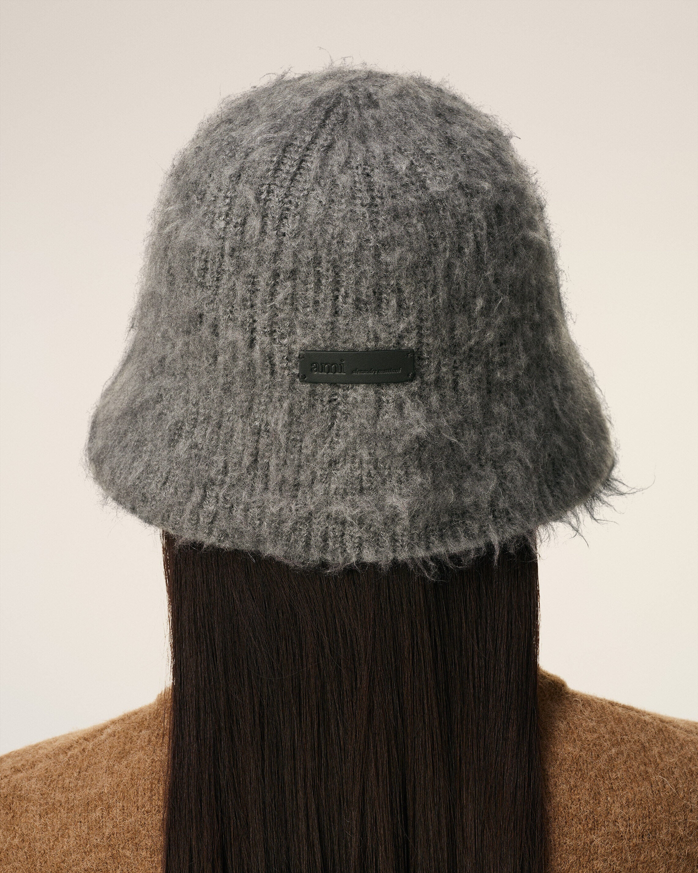 GREY MOHAIR AMI BUCKET HAT - 6