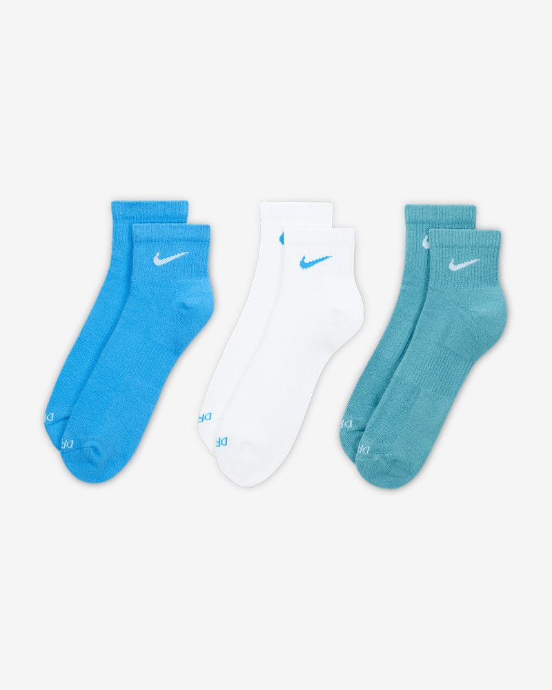 Nike Nike Everyday Plus Cushioned Training Ankle Socks (3 Pairs) outlook
