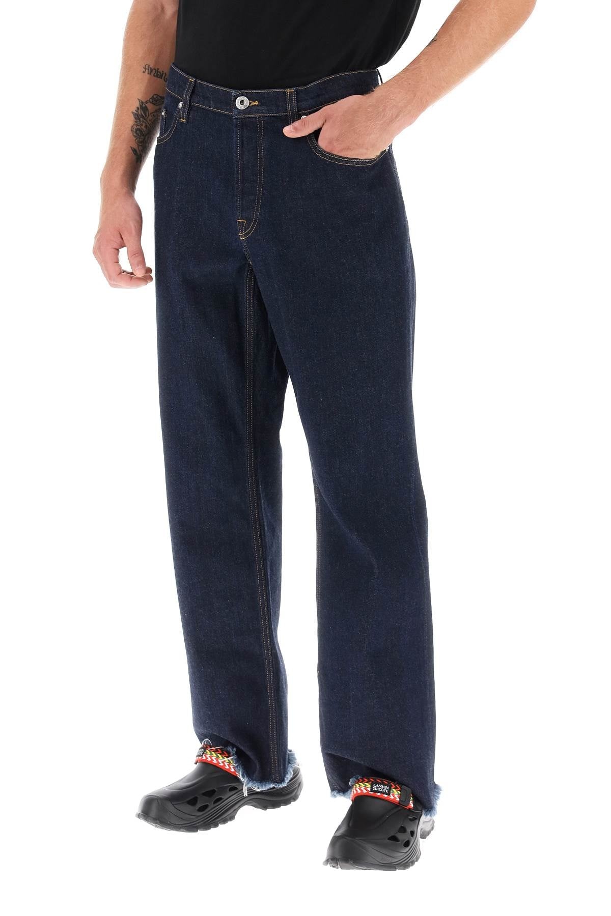 Jeans With Frayed Hem - 3