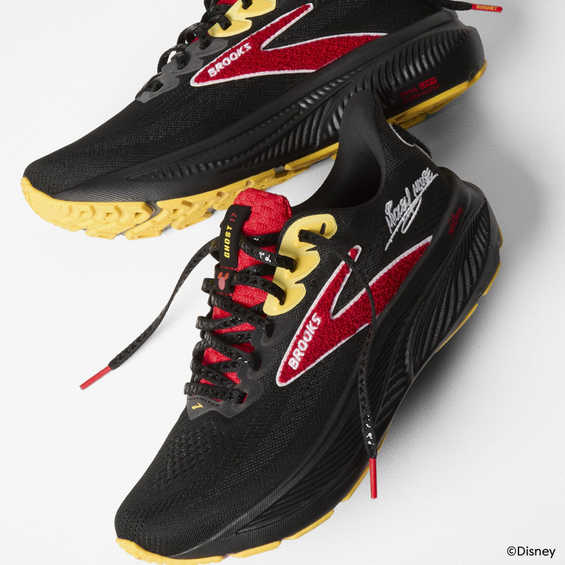 BROOKS Ghost 17 Mickey Mouse outlook