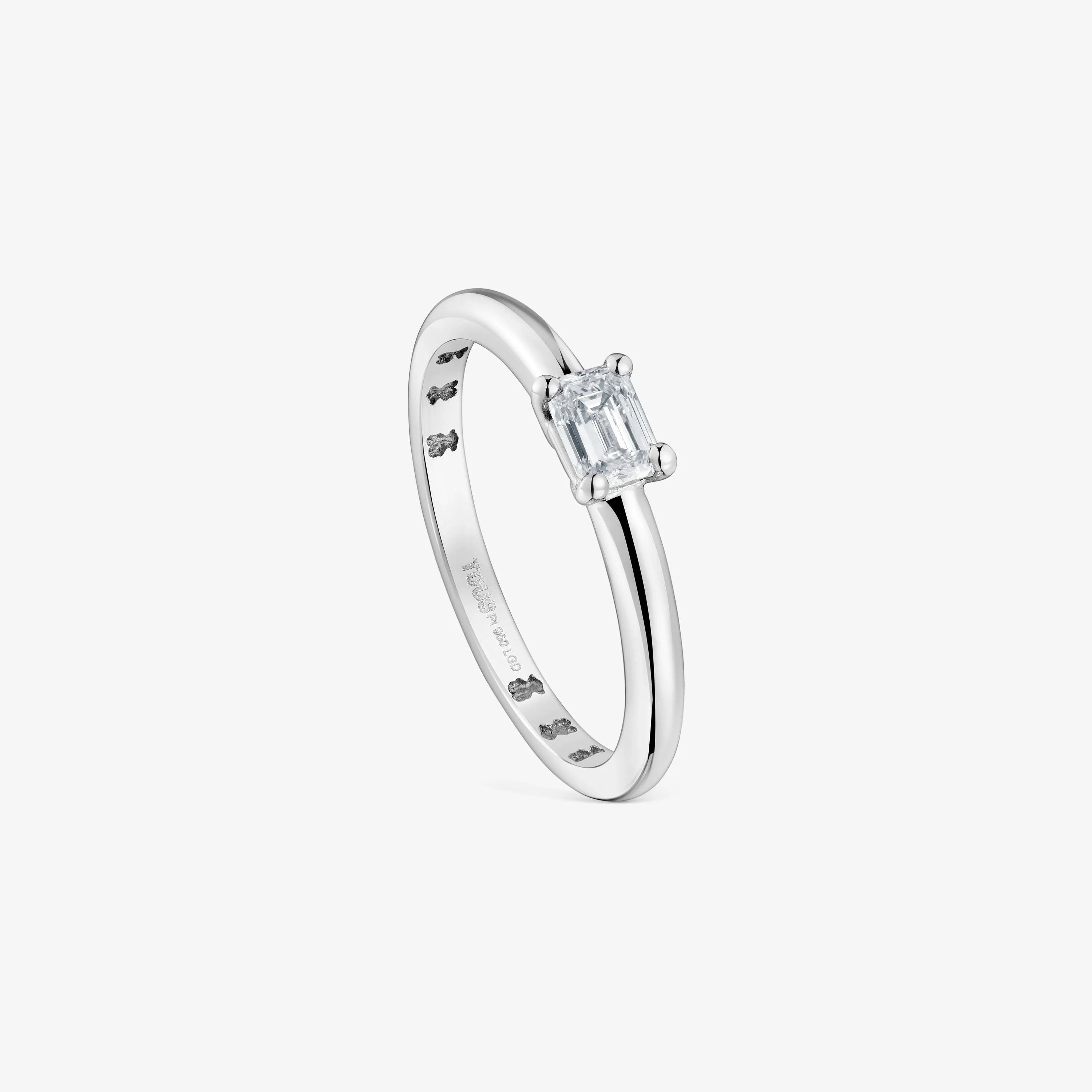 Platinum solitaire Ring with emerald-cut, lab-grown diamond Les Classiques LGD - 1