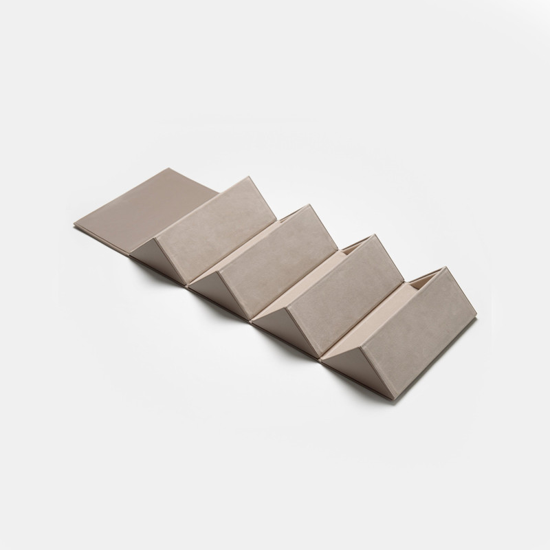 LINDA FARROW TRAVEL CASE IN TAUPE 3