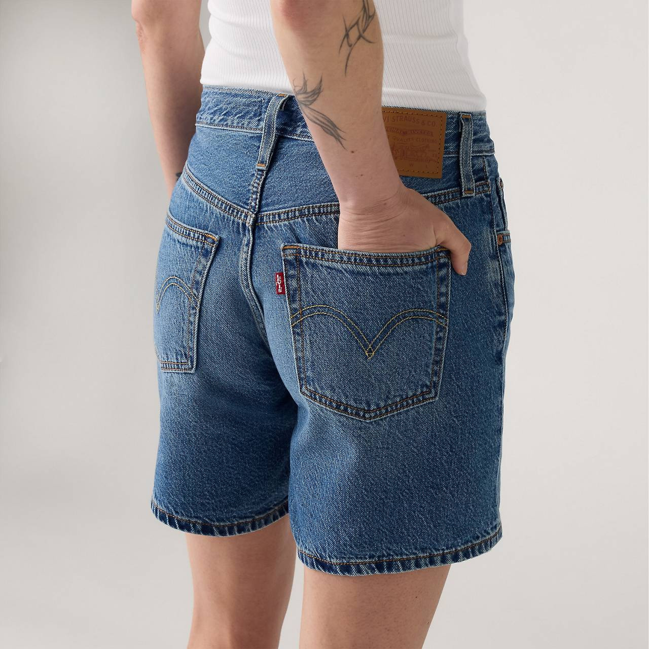 501® ORIGINAL FIT MID-THIGH LIGHTWEIGHT WOMEN'S SHORTS - 4