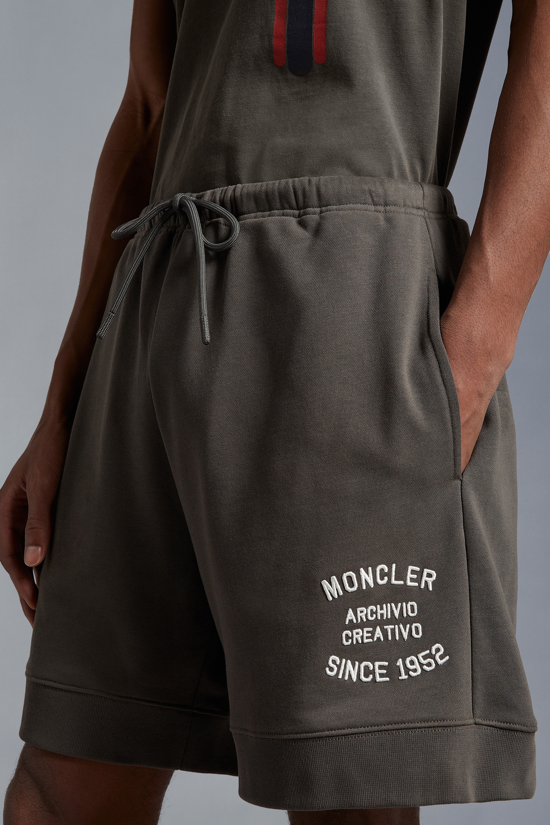 Embroidered Logo Shorts - 4