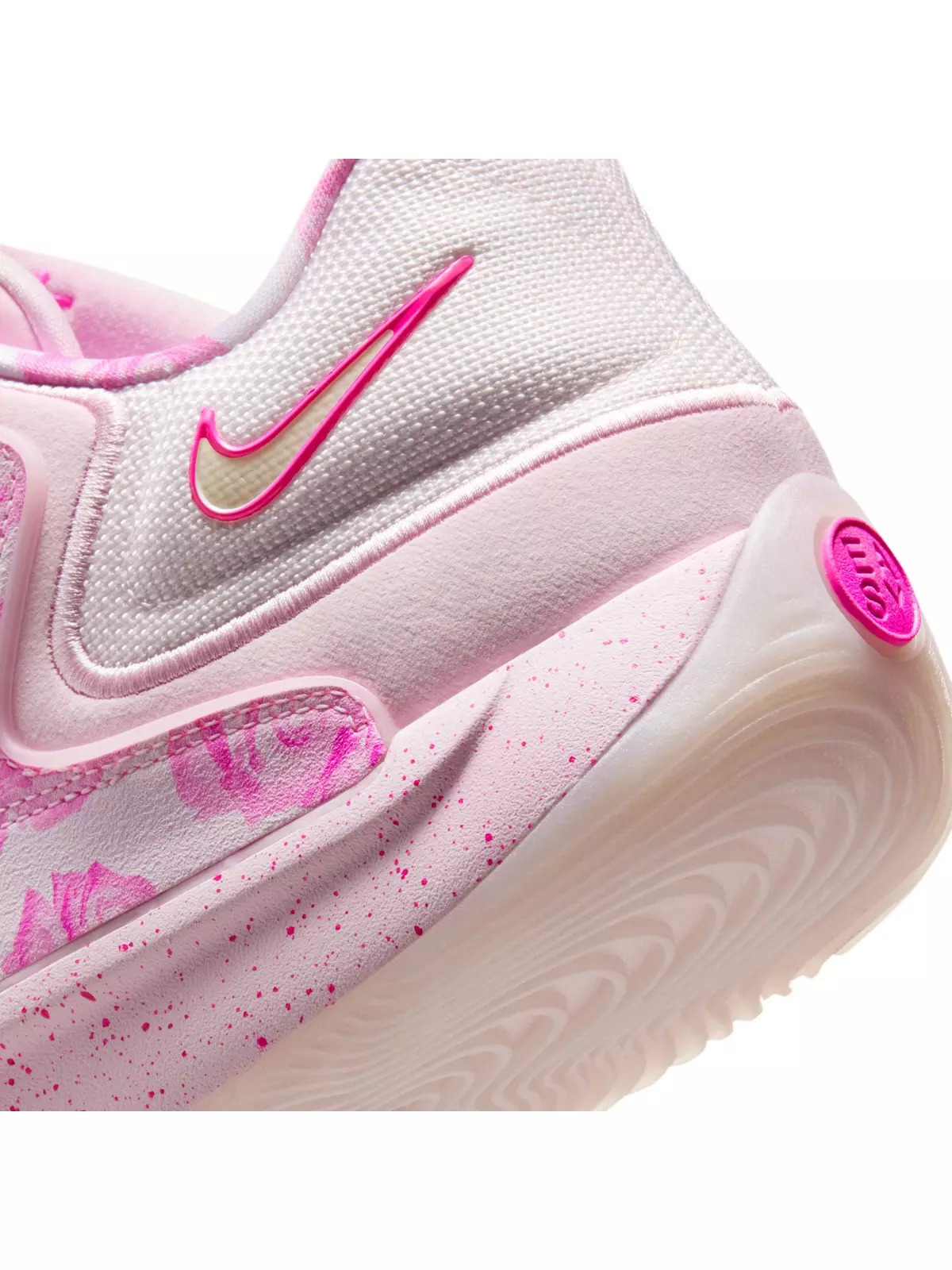 KD18 "Aunt Pearl" Men's Basketball Shoe - 6