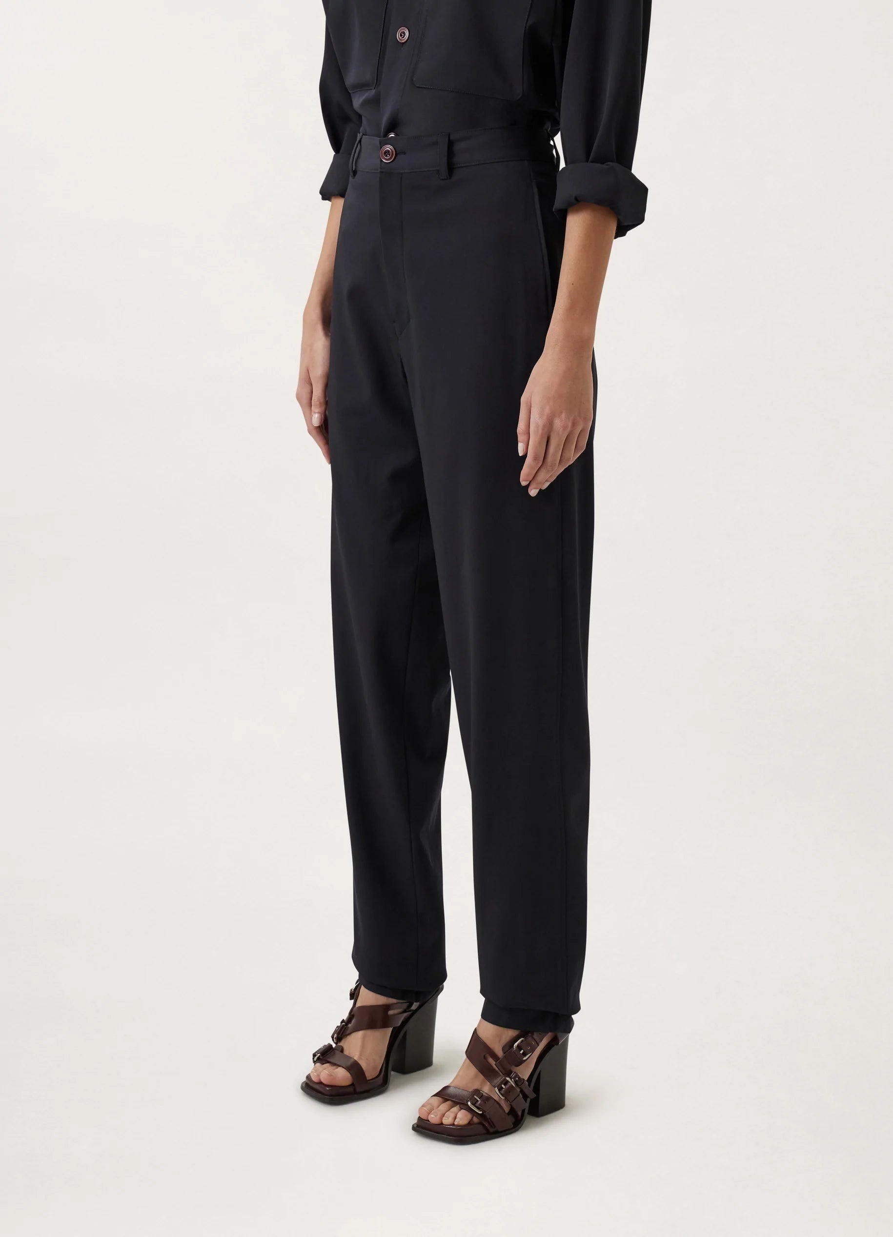 LOOSE SUIT PANTS
LIGHT WOOL GABARDINE - 3