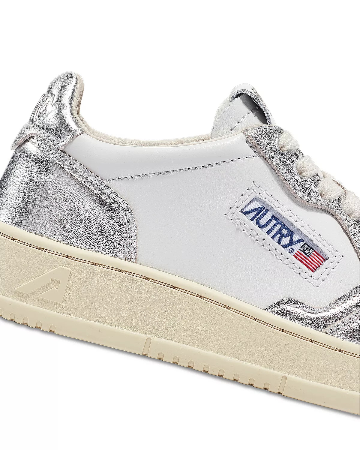 Women's Medalist Low Top Sneakers - 5