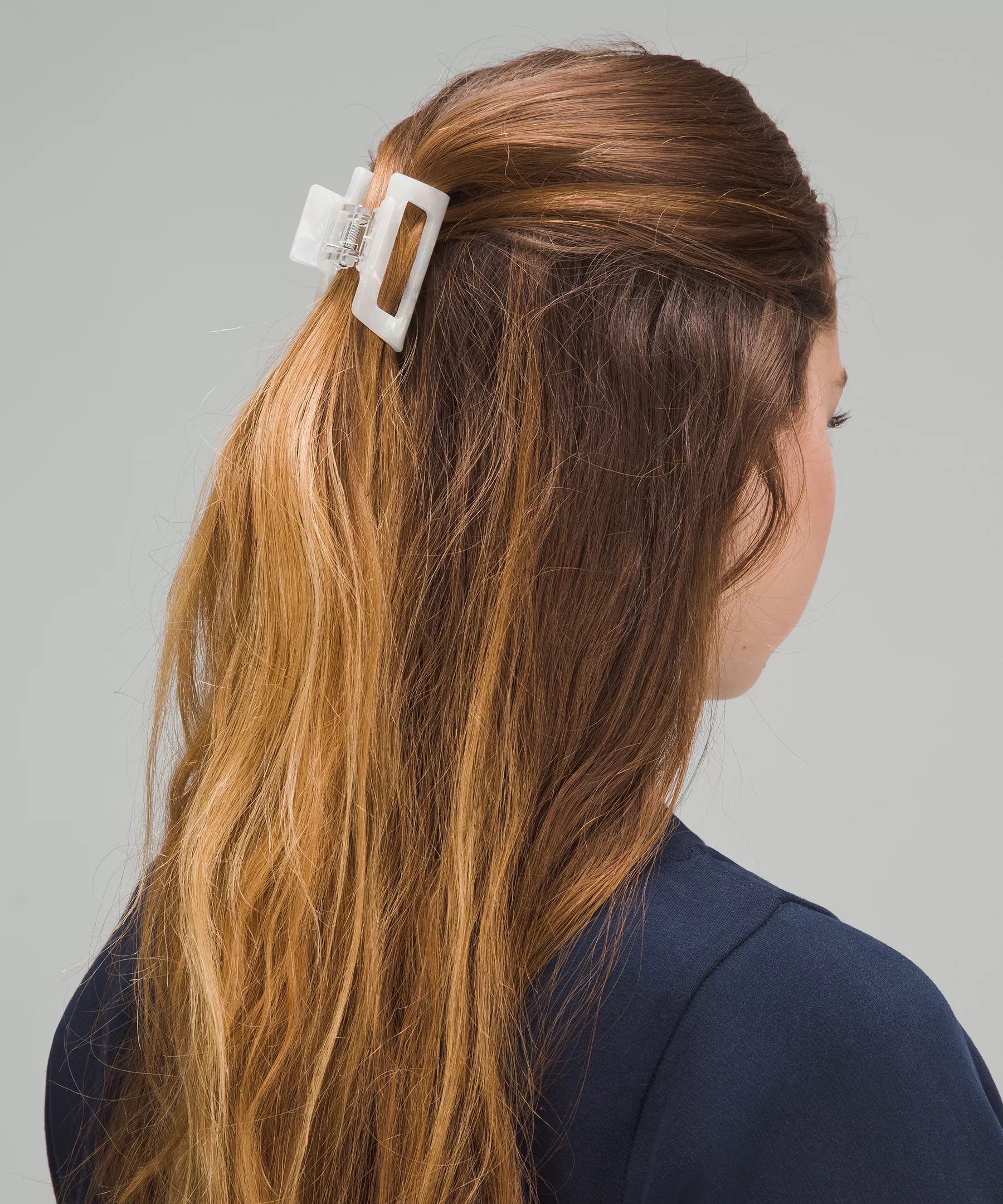 Medium Claw Hair Clip - 2
