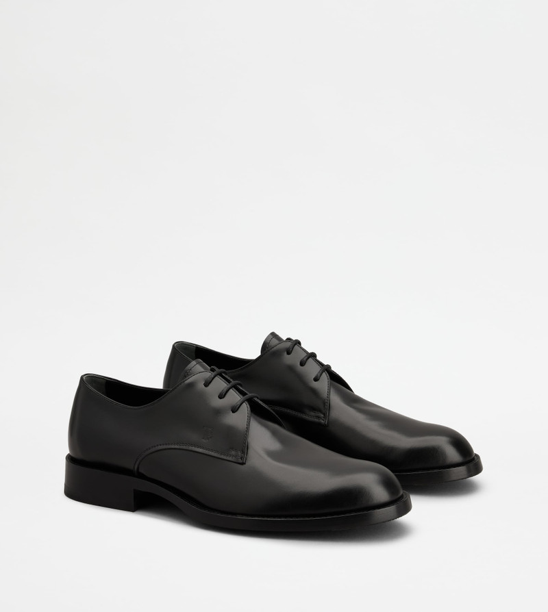 LACE-UPS IN LEATHER - BLACK 2