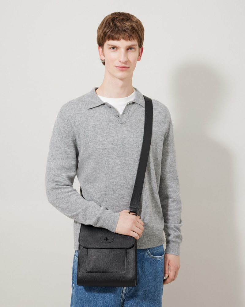 Mulberry Antony
Black & Black Small Classic Grain outlook