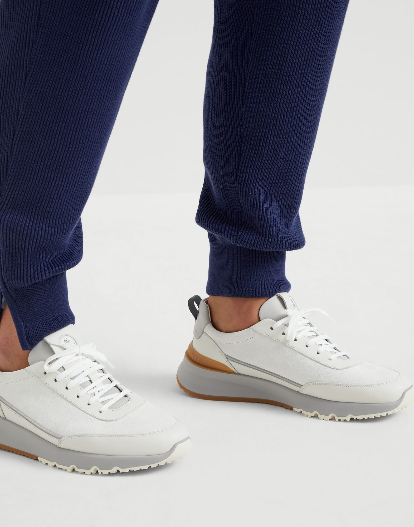 Washed suede and semi-polished calfskin runners - 4