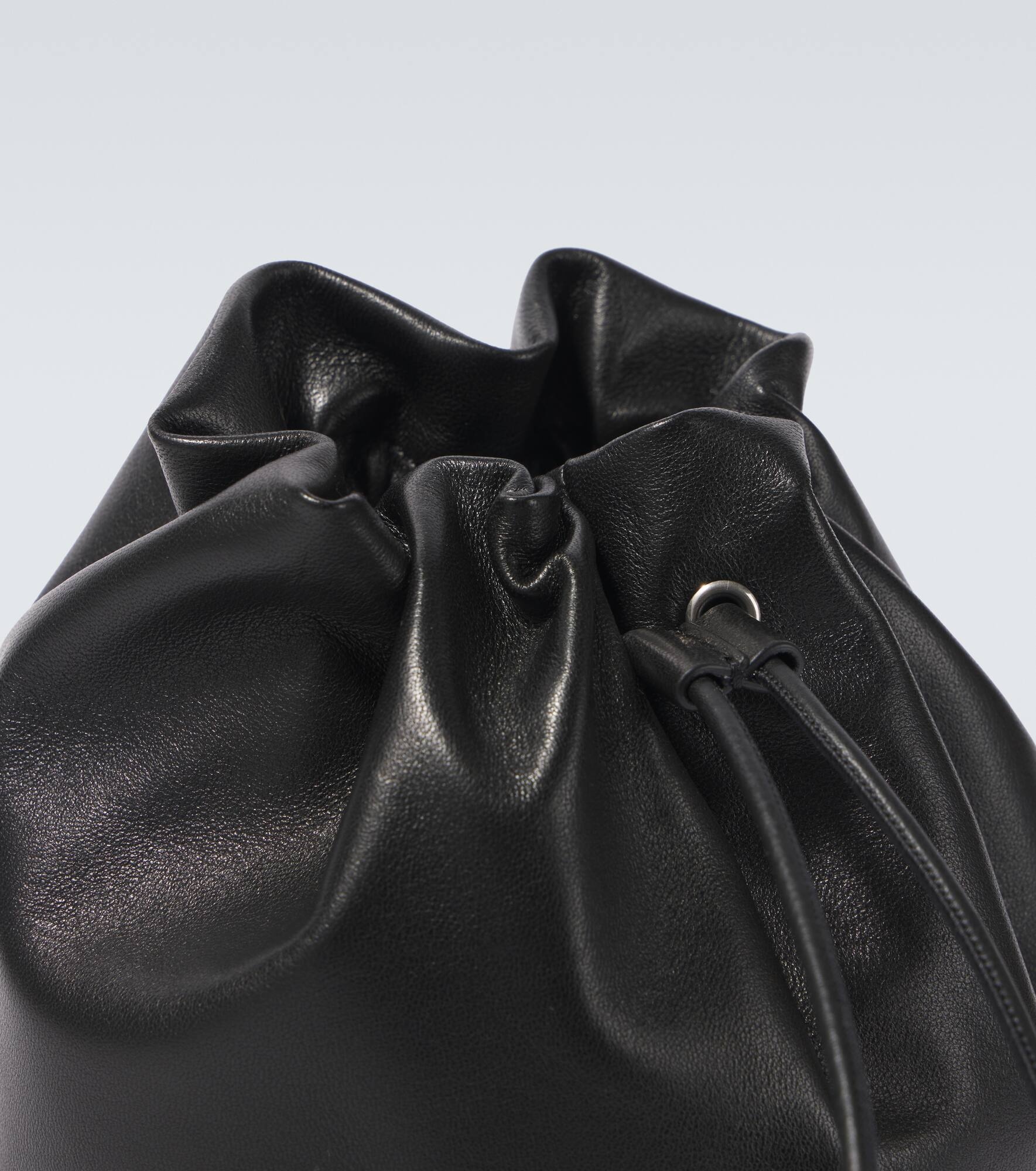 Sporty leather pouch - 4