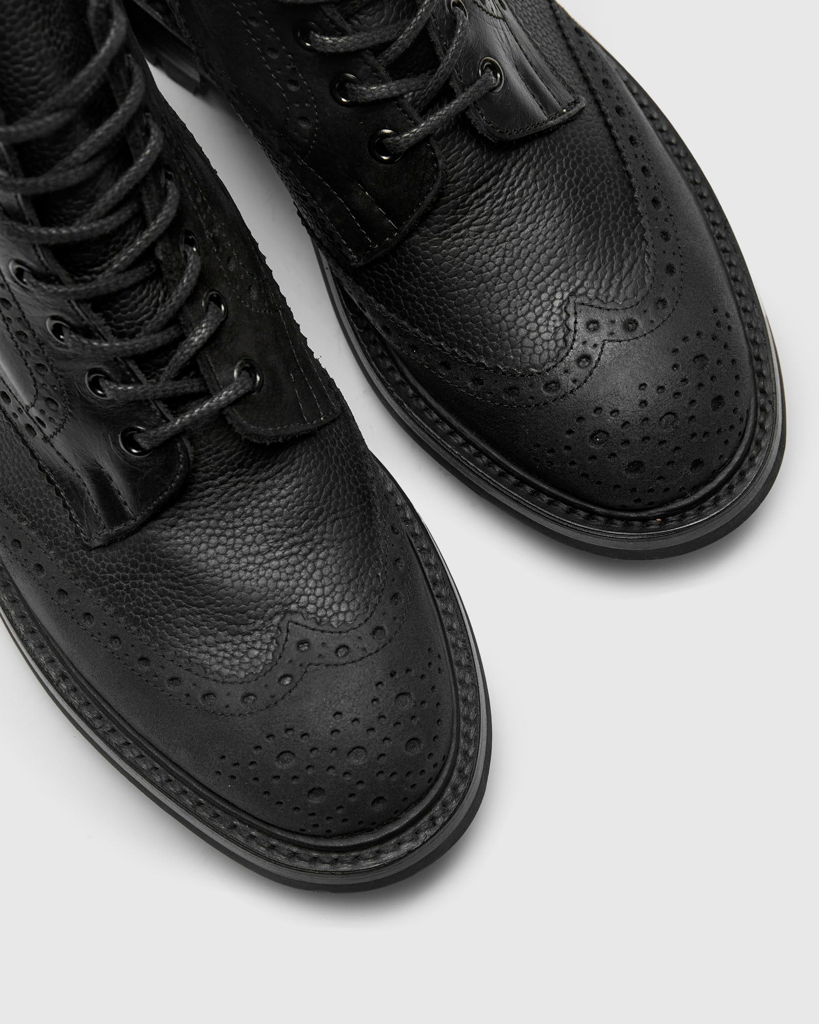 "Overdrive" Stow Boot in Quad Black - 8