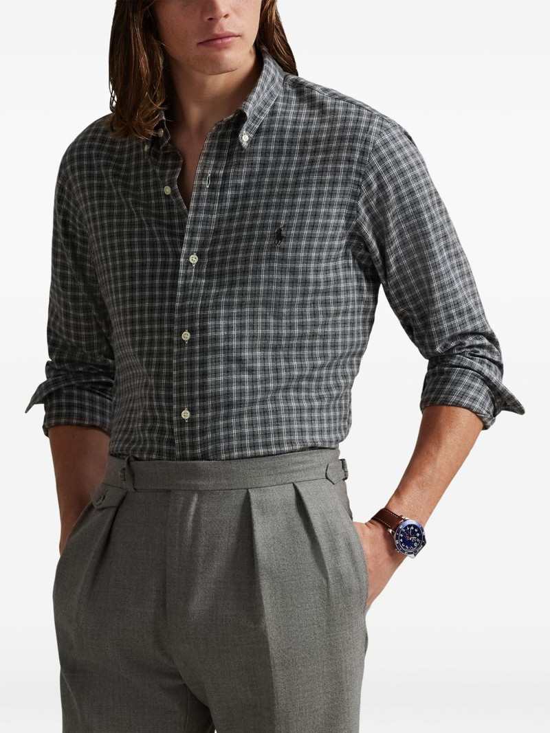 checked long-sleeved shirt 3