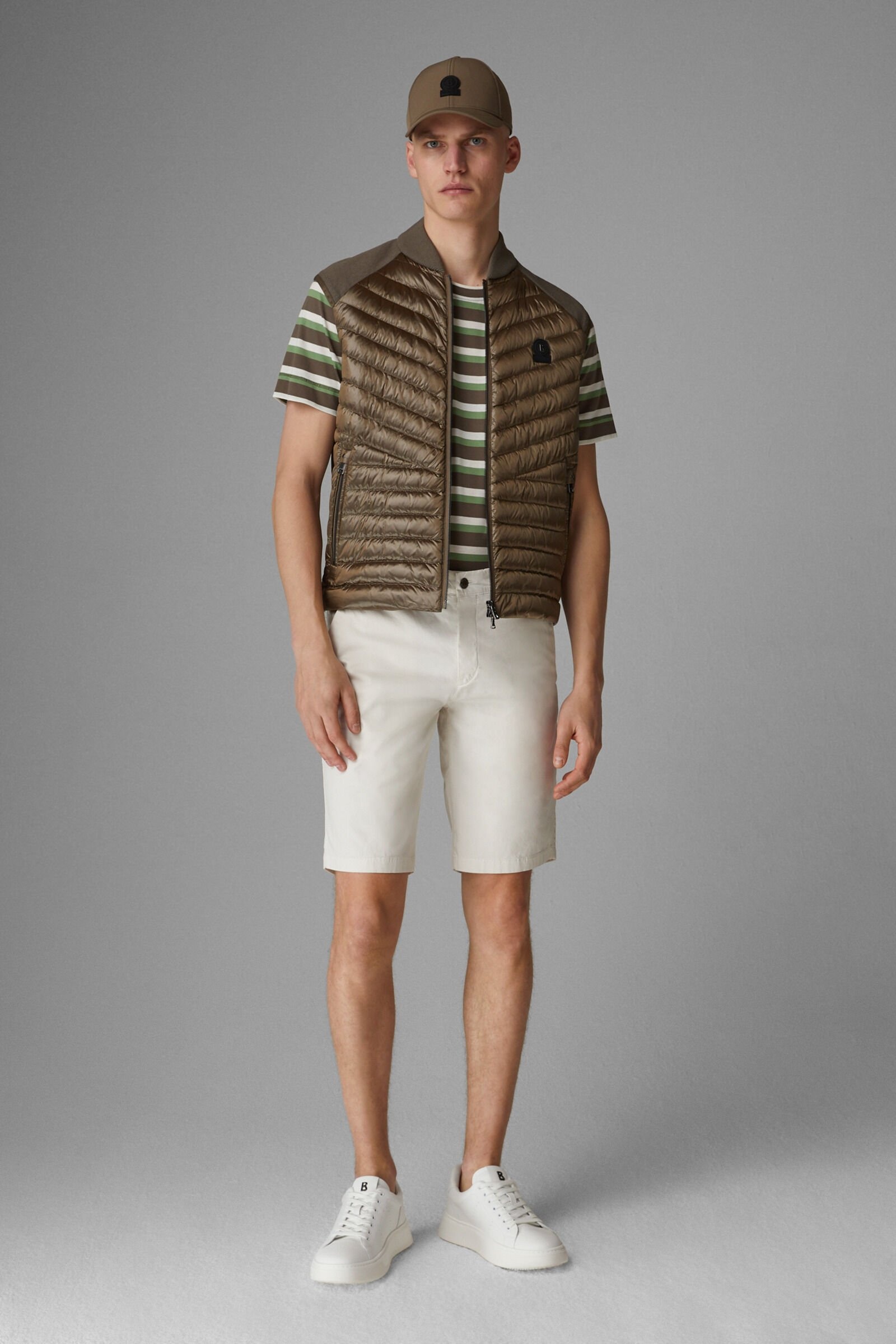Miami Shorts in Off-white - 4