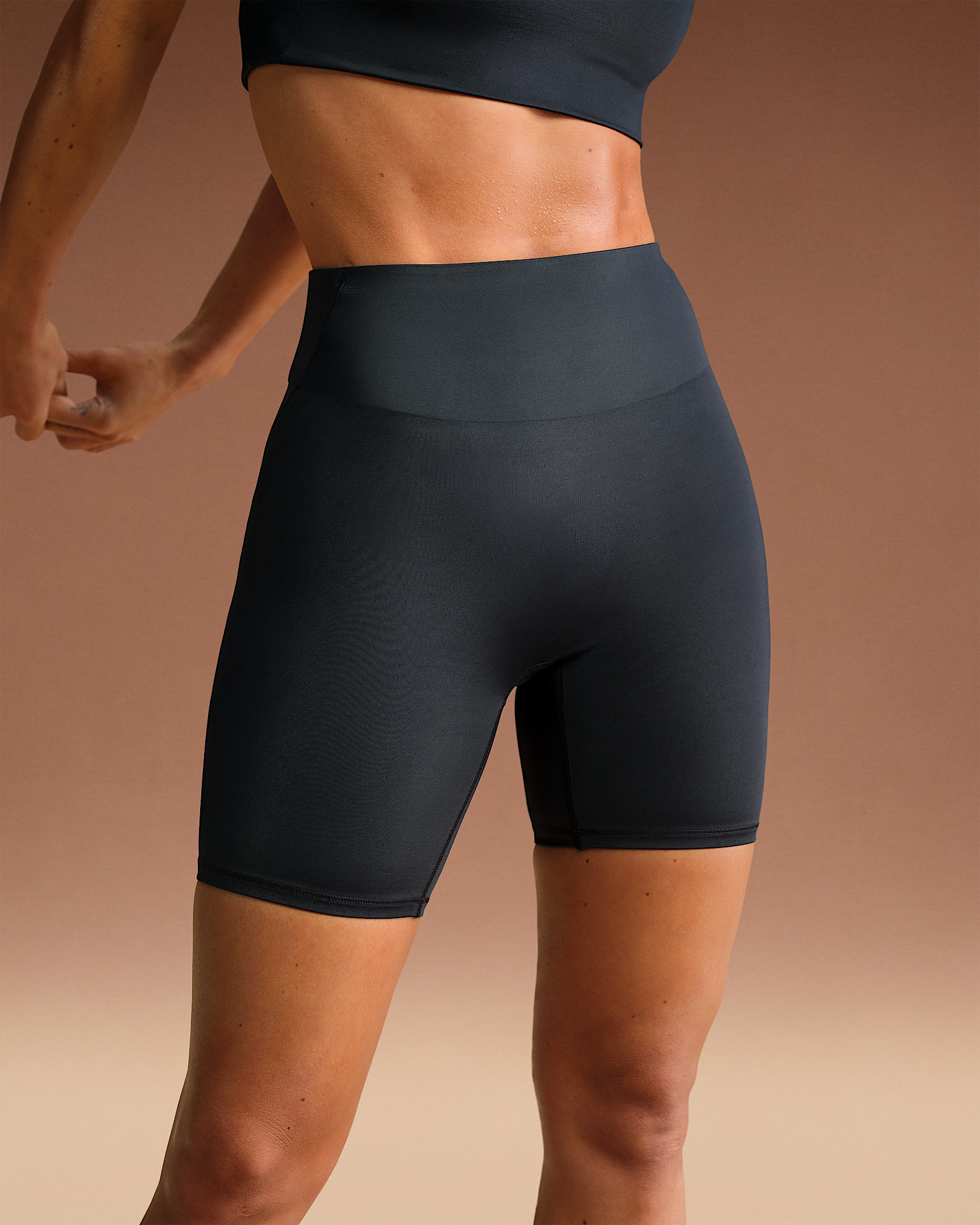 NikeSKIMS Shine Women's High-Waisted 5" Biker Shorts - 2