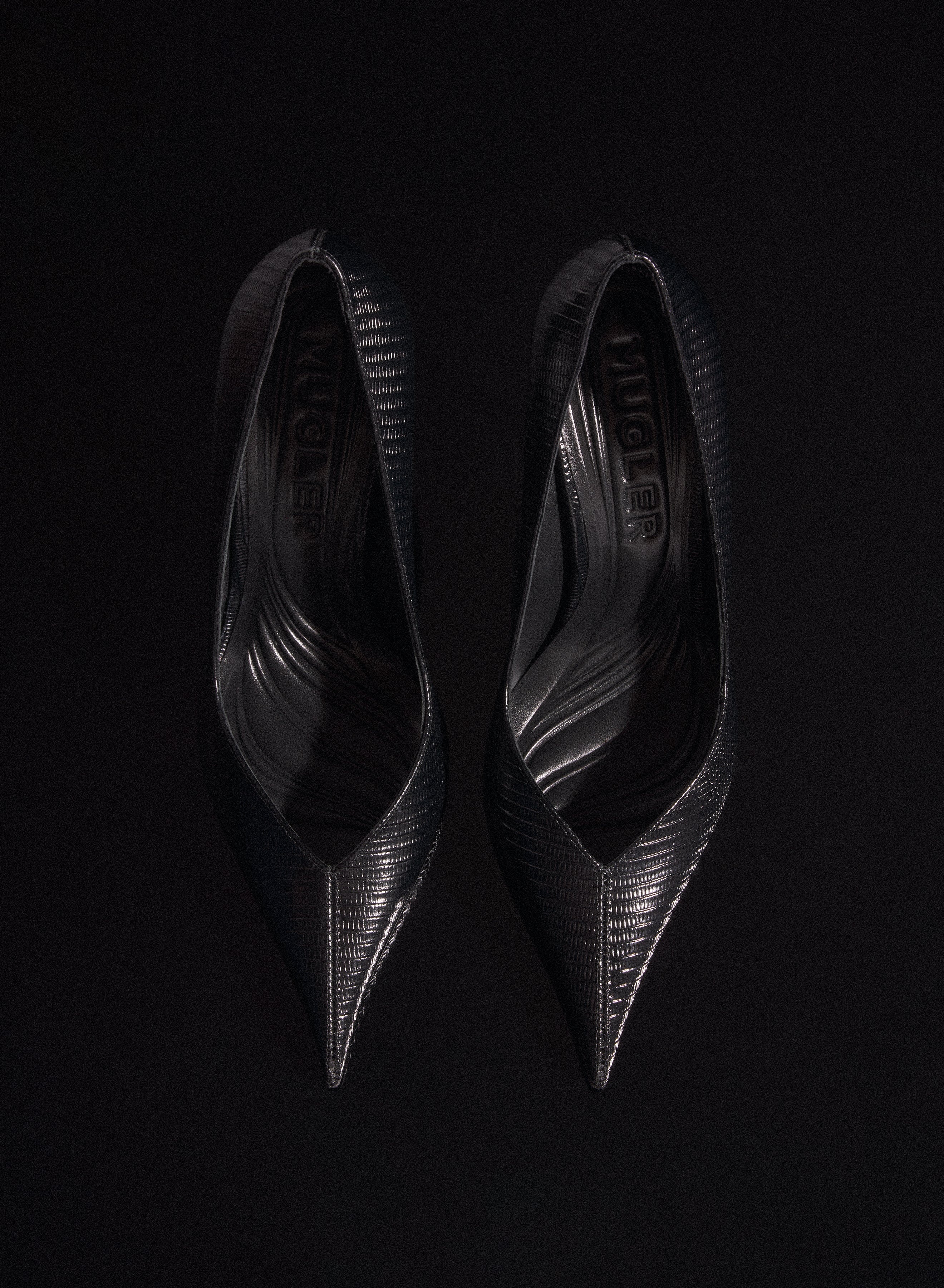black leather grainy fang 95 pump - 4