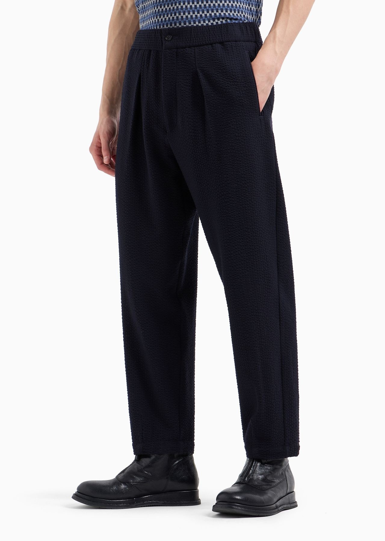 Single-pleat, virgin wool and cashmere seersucker trousers - 2