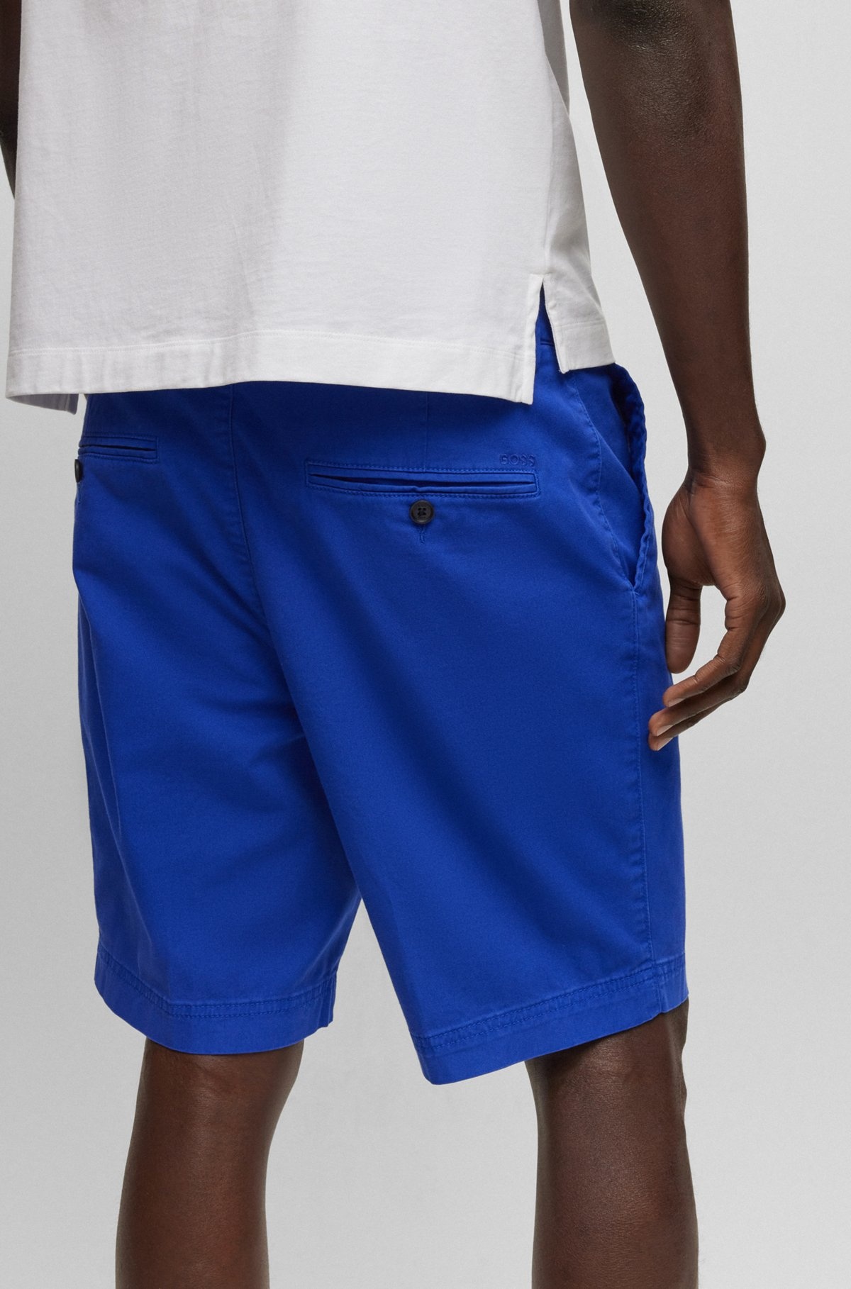 SLIM-FIT SHORTS IN STRETCH-COTTON GABARDINE - 5