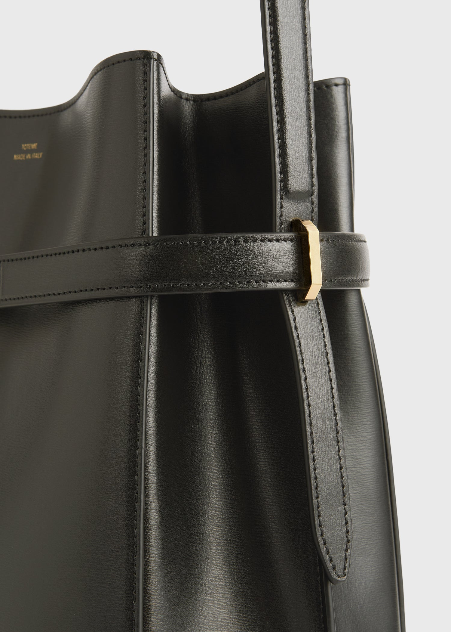 Belted leather bucket bag bark - 5
