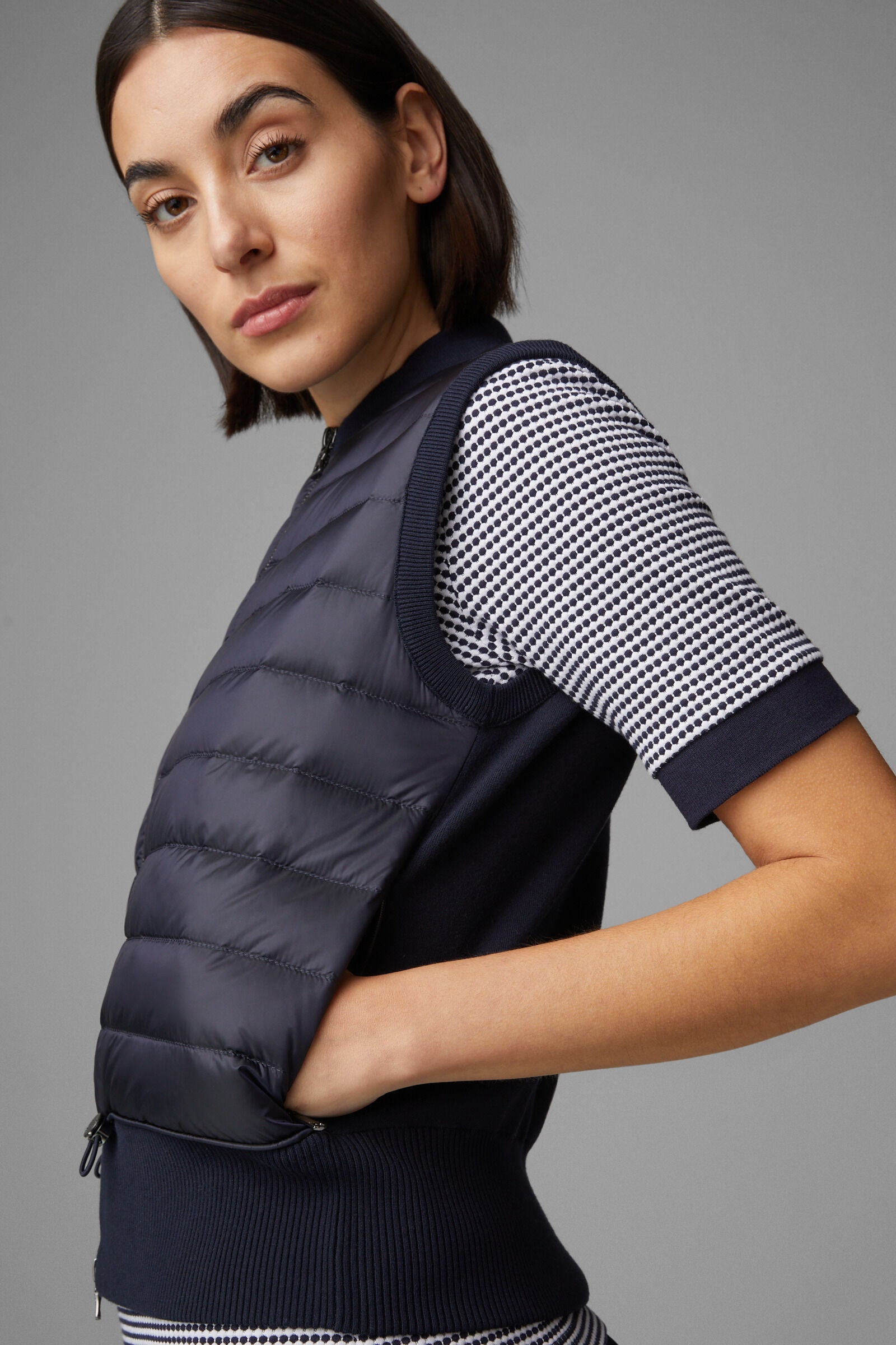Allisa Hybrid knitted vest in Navy blue - 5