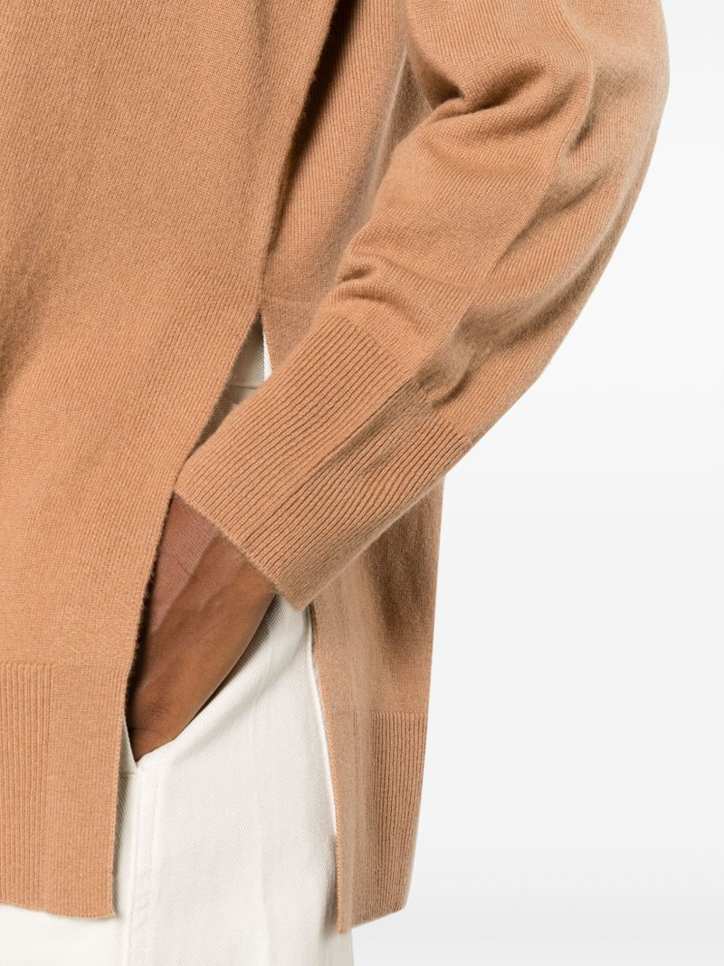 V-neck long-sleeve jumper 5