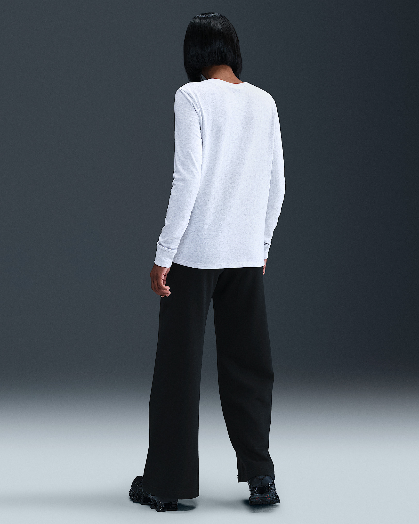 Nike Sportswear Club Fleece Women's Mid-Rise Wide-Leg Pants - 4