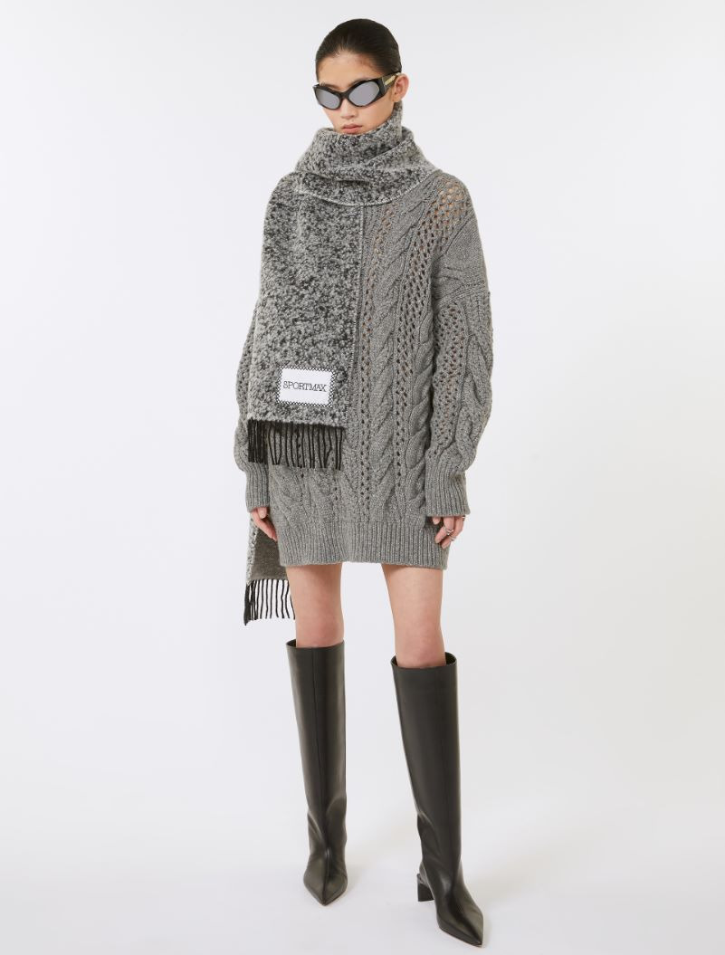 Oversized cable-knit sweater - 2