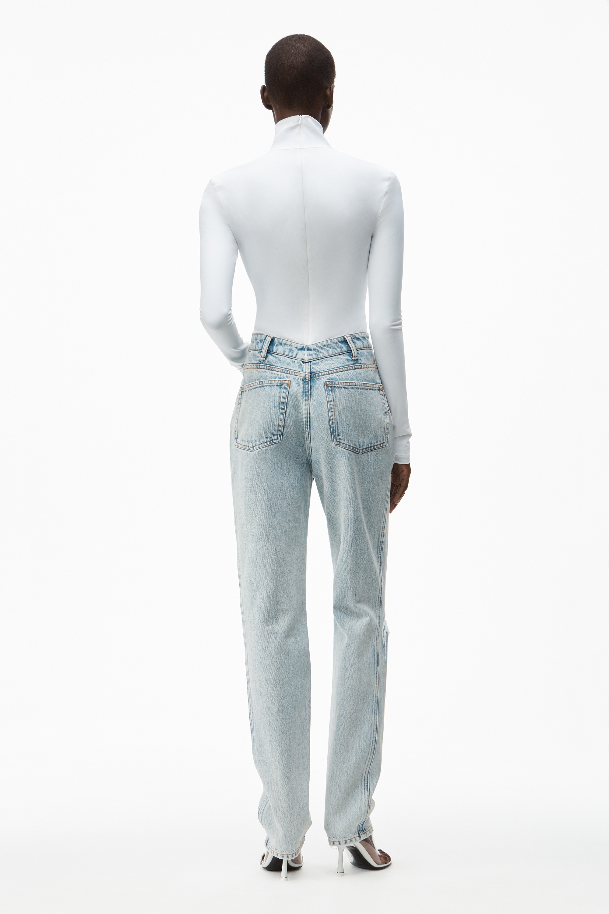 STOVEPIPE JEAN IN PEBBLE BLEACH DENIM - 4