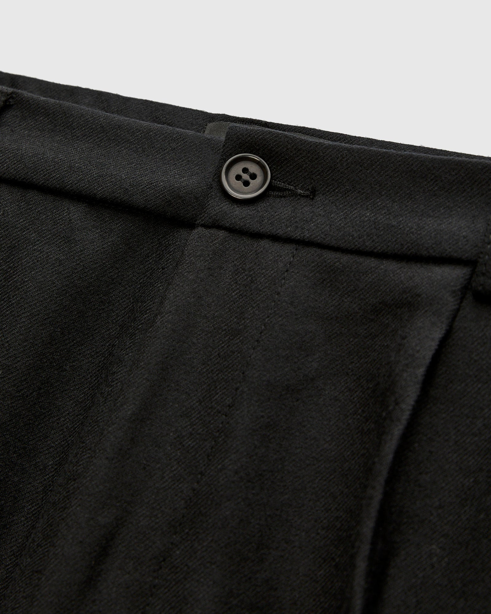 Pleated Trouser in Black Wool - 5