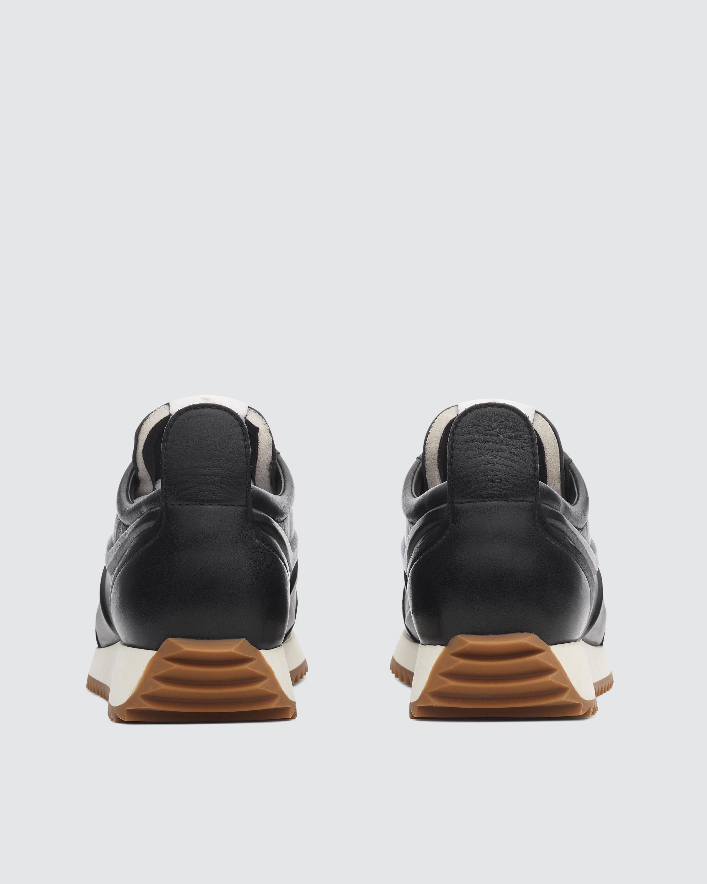 Retro Runner - Leather
Low Top Sneaker - 4