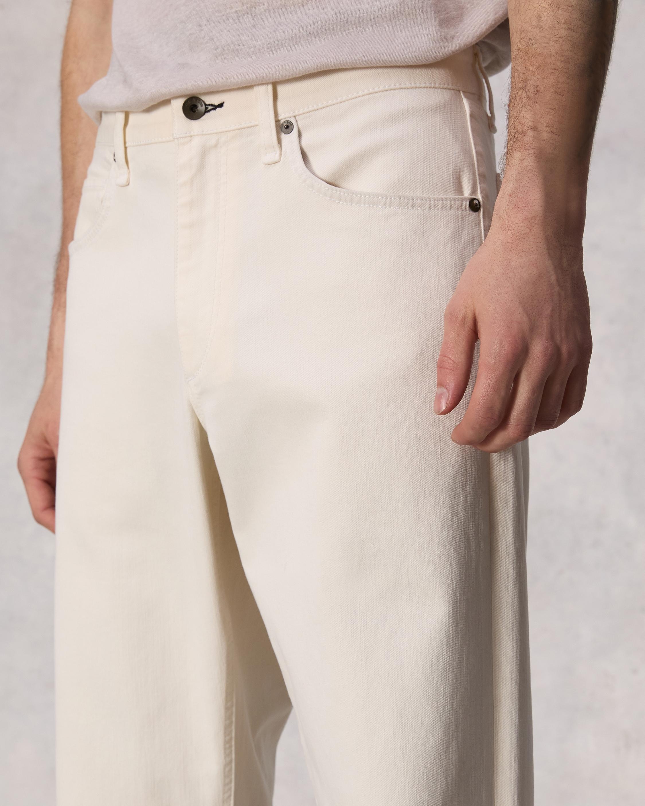Fit 4 - Ecru
Straight Fit Aero Stretch Jean - 6