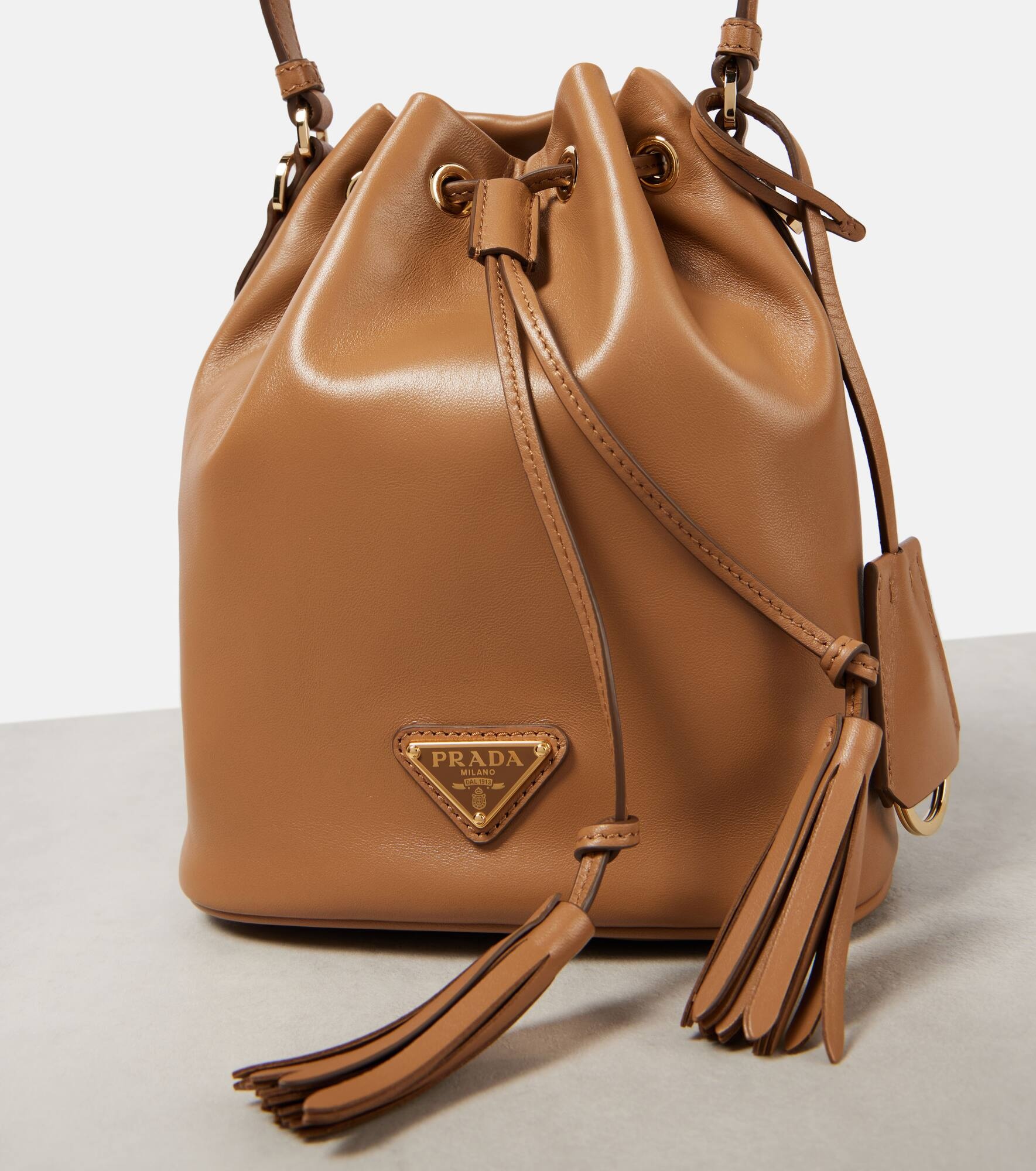 Small leather bucket bag - 6