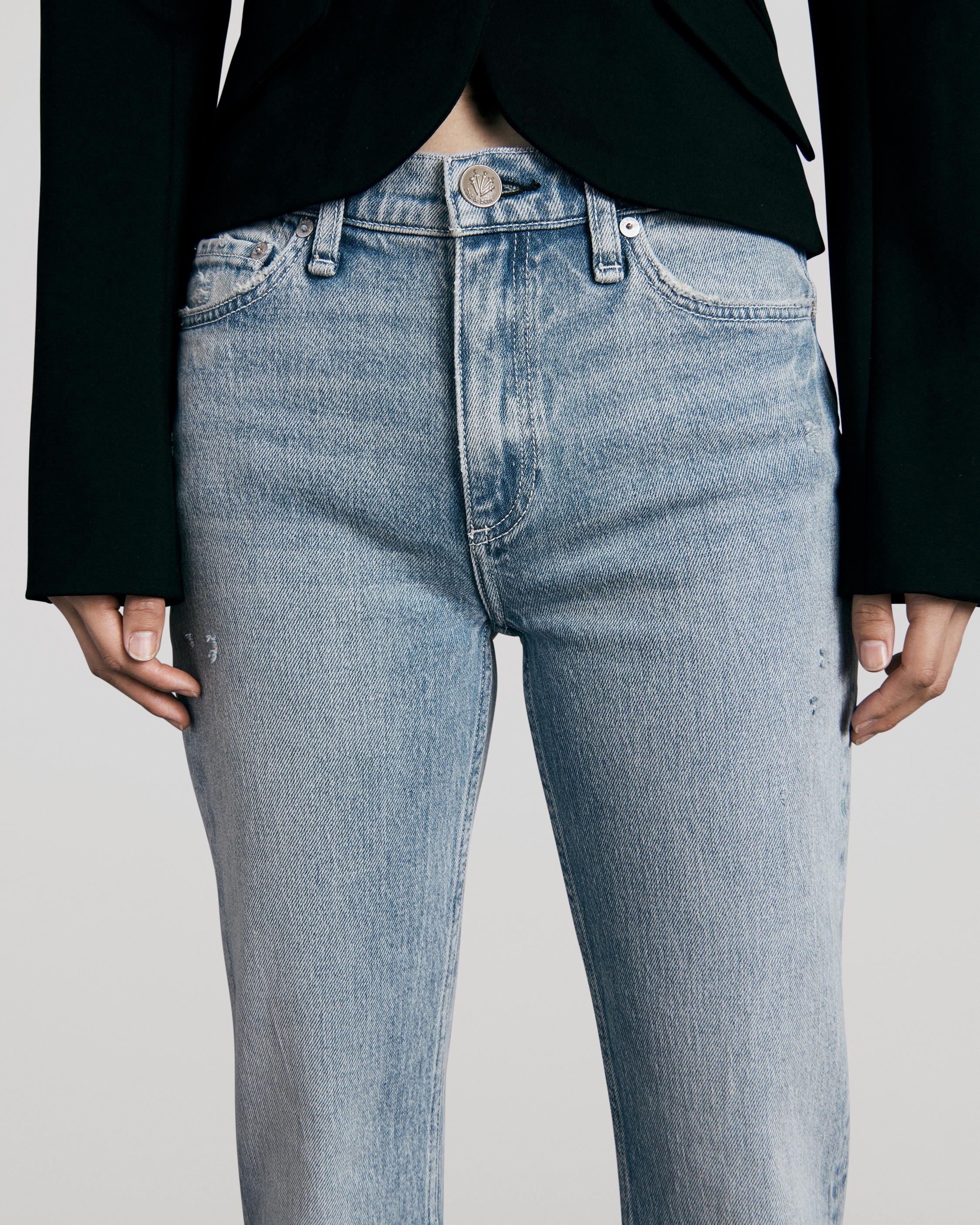 Peyton Bootcut - Malvern
Mid-Rise Comfort Stretch Jean - 6