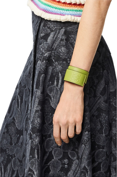 Loewe Small slap bracelet in calfskin outlook