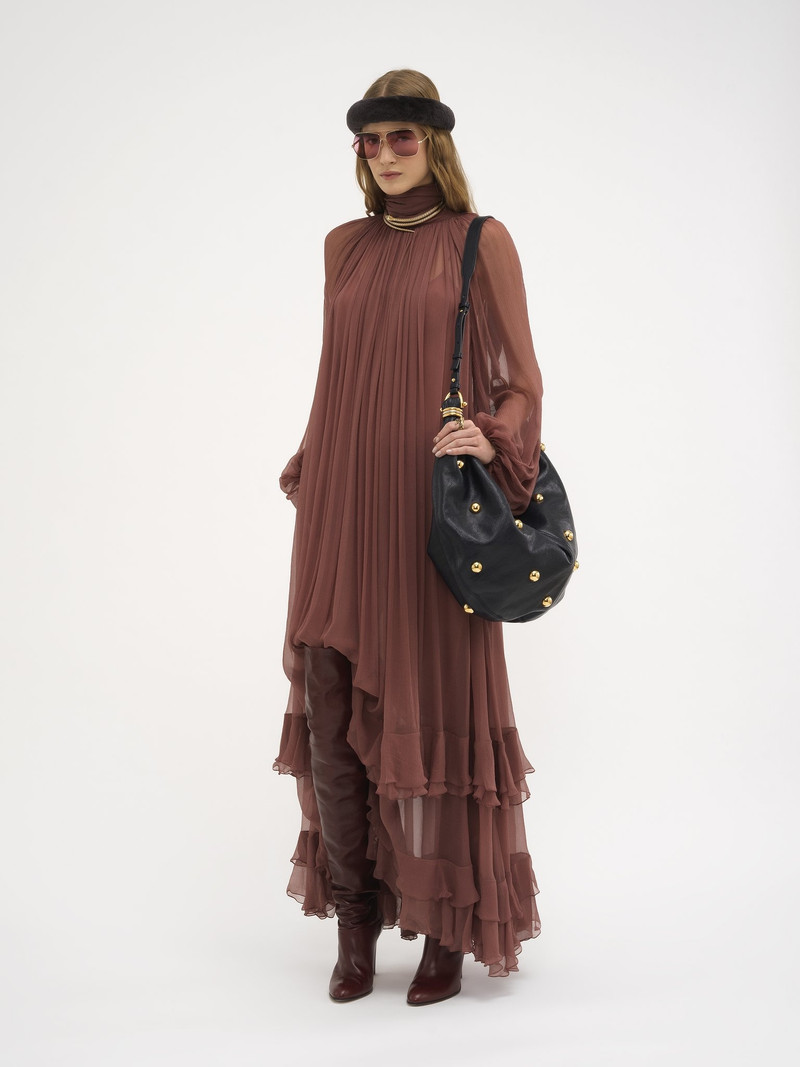 Chloé LARGE BRACELET HOBO BAG IN GRAINED LEATHER WITH STUDS outlook