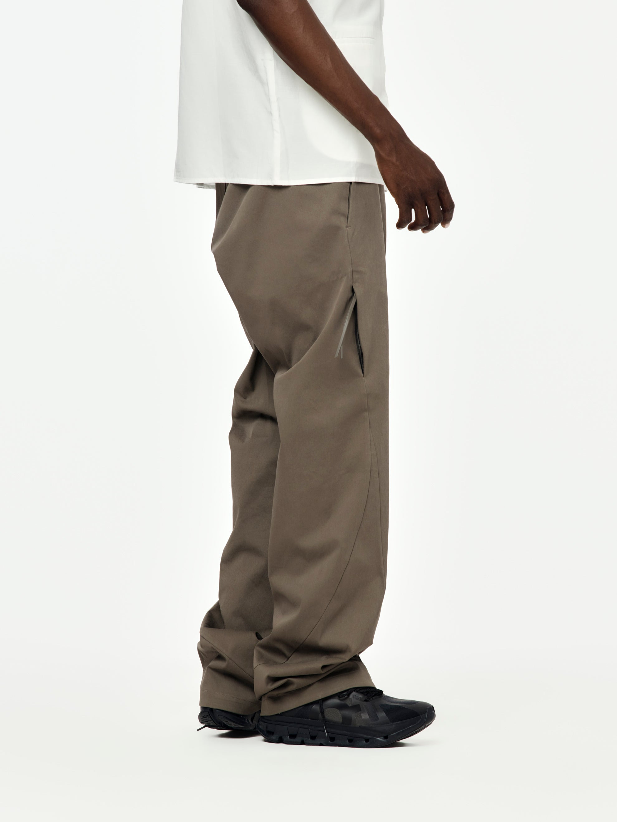 8.0 WOVEN TROUSERS RIGHT - 4