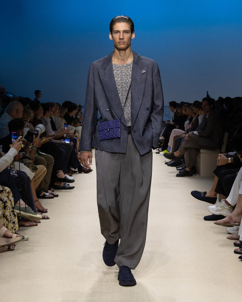 GIORGIO ARMANI PRINTED CASHMERE CREW-NECK JUMPER outlook