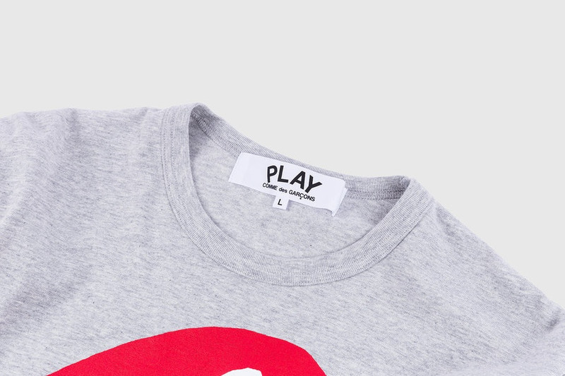 Comme des Garçons PLAY SIDEWAYS HEART L/S T-SHIRT outlook