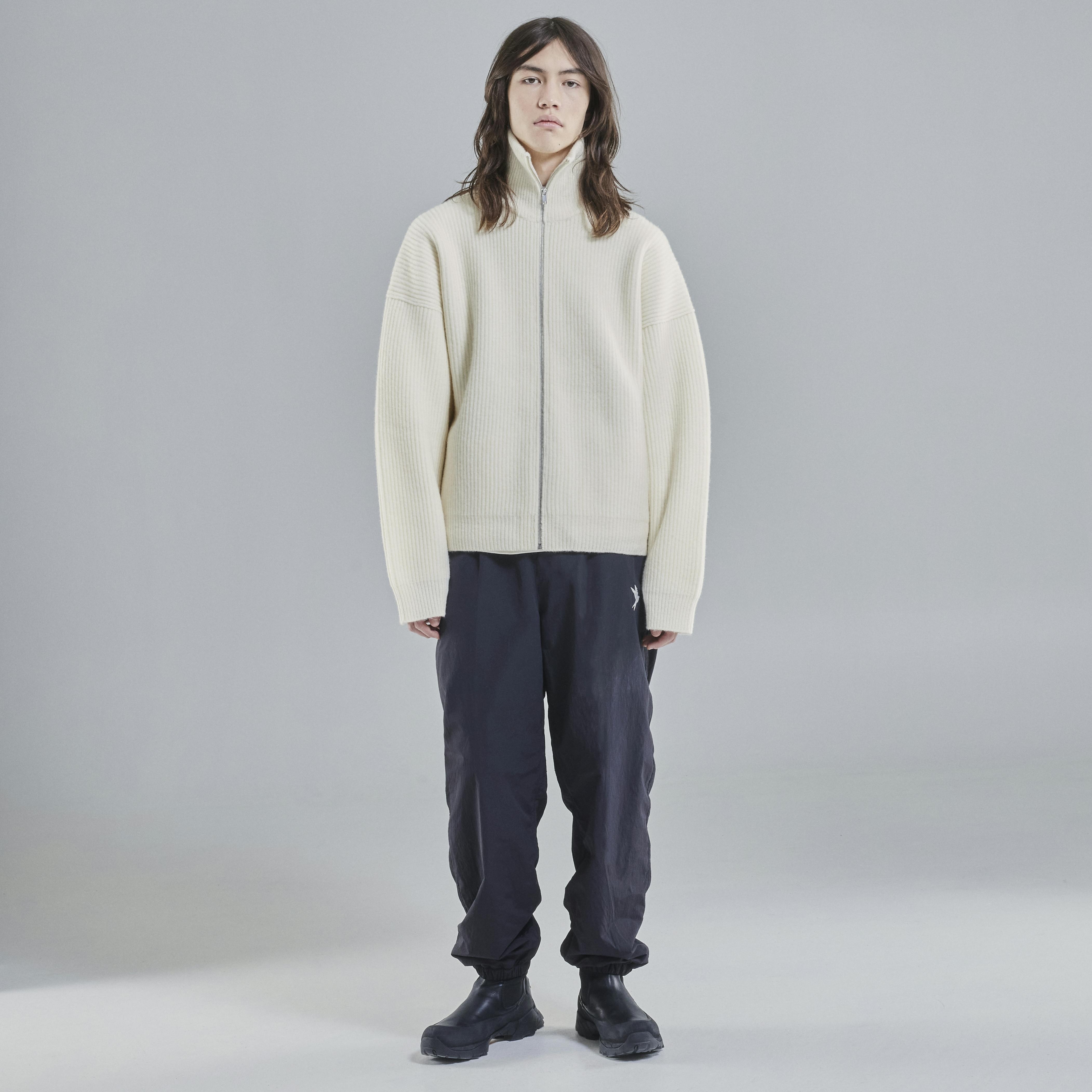 Vonarstræti Zipped Wool Sweater (Unisex) - 3