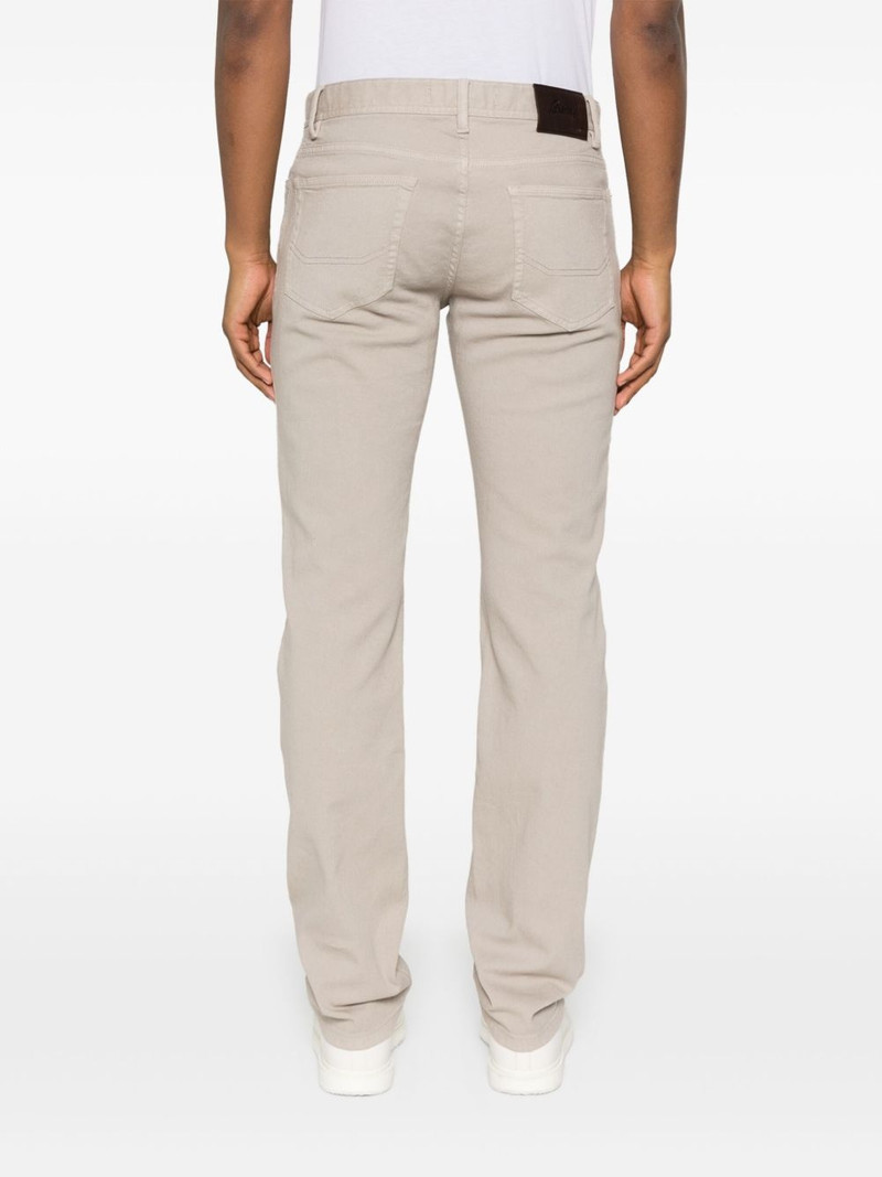 straight-leg jeans 4