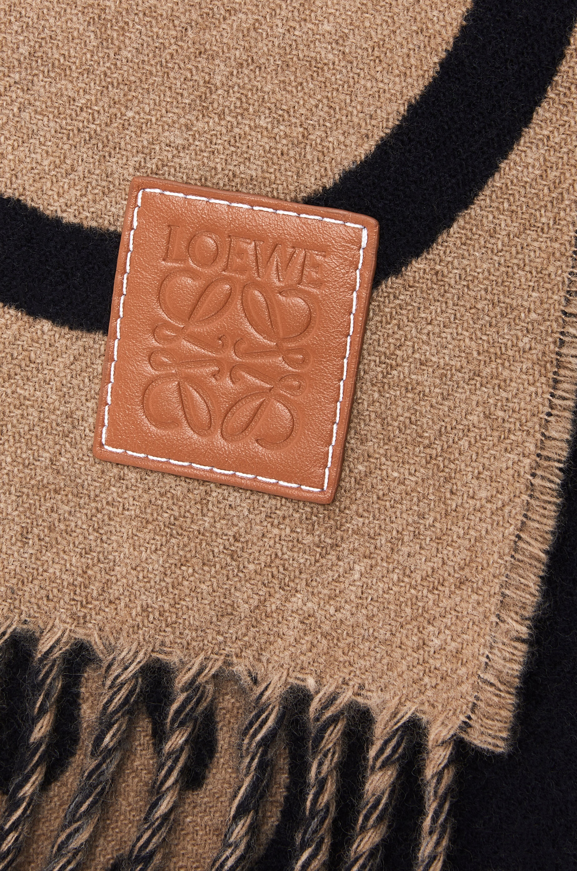LOEWE scarf in wool and cashmere - 5
