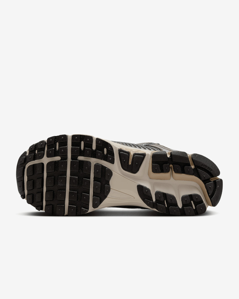 Nike Nike Zoom Vomero 5 Women's Shoes outlook