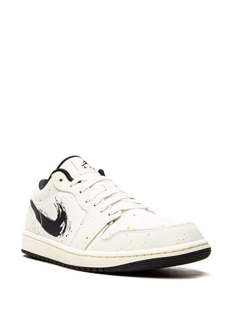 Jordan Air Jordan 1 Low SE "Brushstroke" sneakers outlook