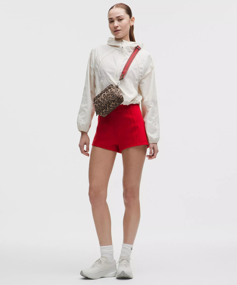 lululemon Everywhere Crossbody Bag 2L *Leopard outlook