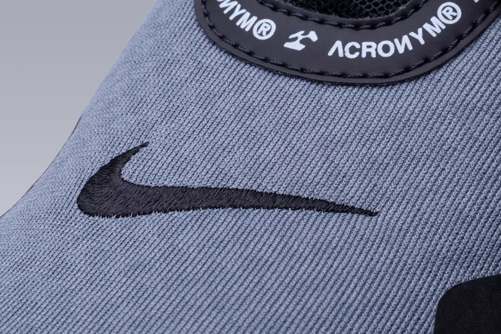 APM2-001 Nike® Air Presto Mid / Acronym® Cool Grey / Black / Black - 10