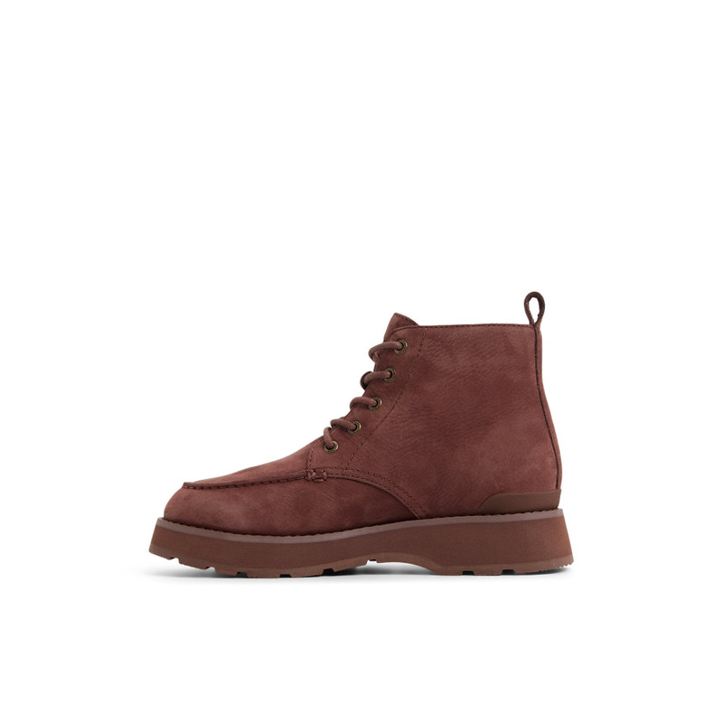SPERRY Newbury Chelsea Lug Boot outlook