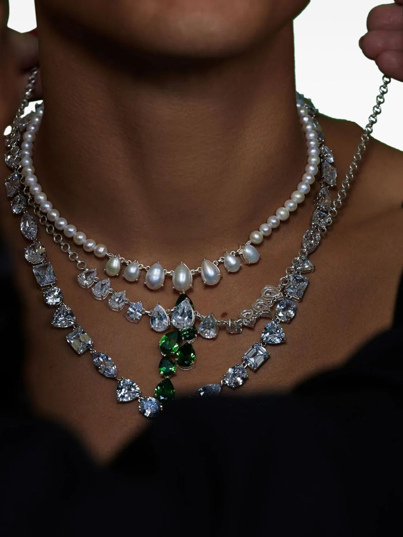drop-pendant necklace 5